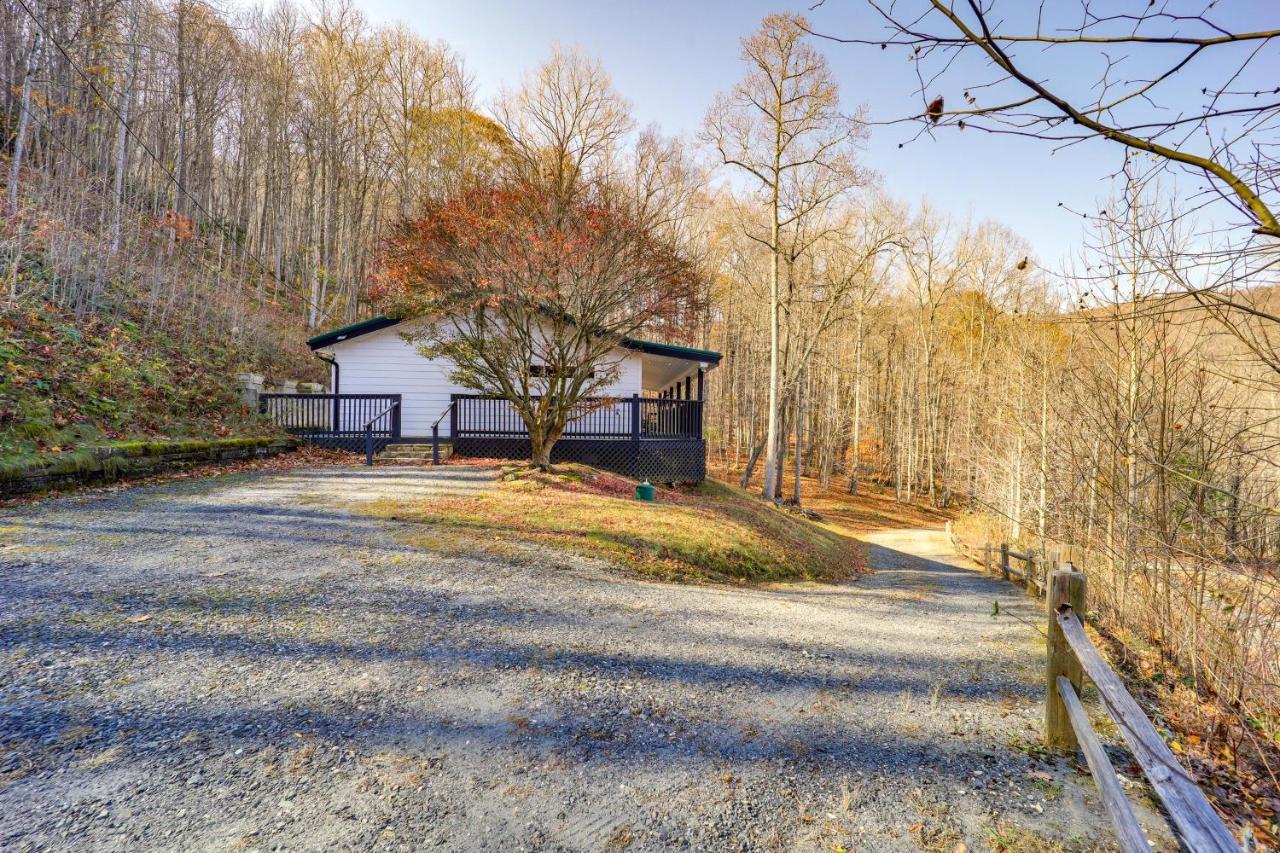 Pet-Friendly Spruce Pine Cabin With Private Fire Pit Εξωτερικό φωτογραφία