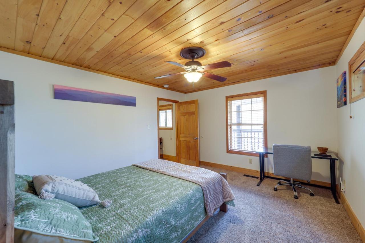 Pet-Friendly Spruce Pine Cabin With Private Fire Pit Εξωτερικό φωτογραφία